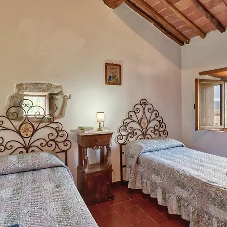 Nyaraló Ancient Tower With Private Pool